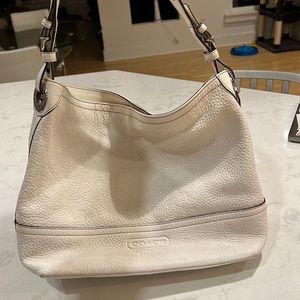 Authentic COACH Hobo bag in White Pebbled leather with silver hardware!